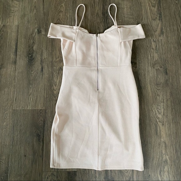 Trac blush deep v off the shoulder cocktail dress - Picture 4 of 5